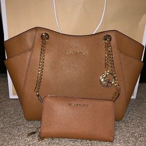 Michael Kors Jet Set Travel Luggage Tote + Wallet